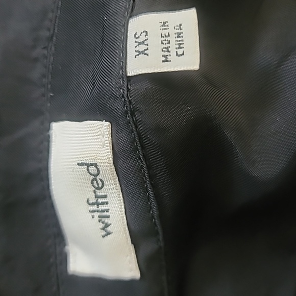 WILFRED Murol Satin Blouse (Black w/ White Piping) - Picture 6 of 7